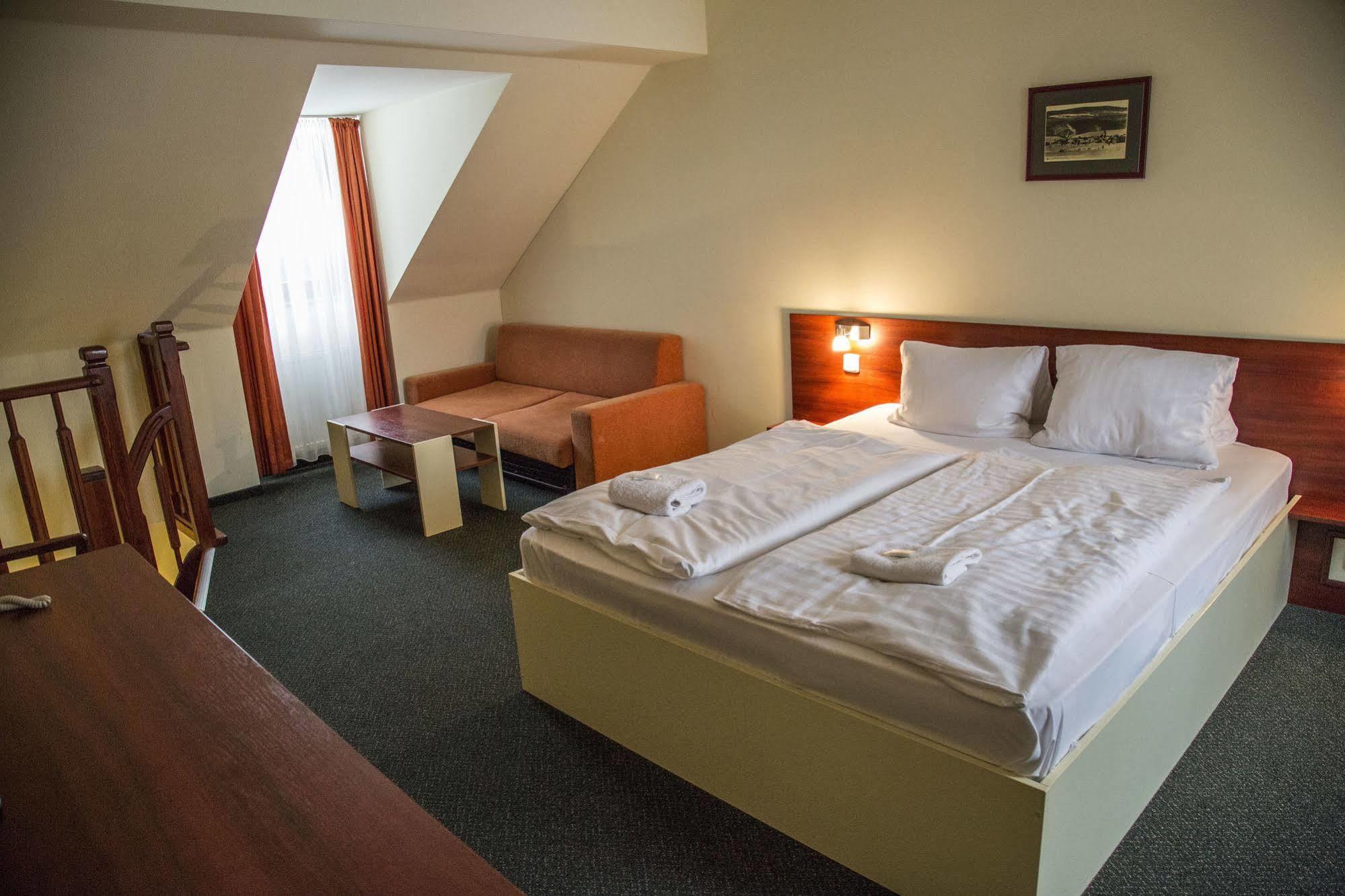 Aparthotel Ochsendorf Horní Blatná Екстериор снимка